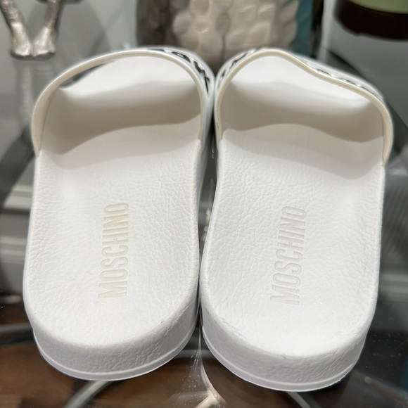 Moschino womens logo slides - Picture 4 of 5